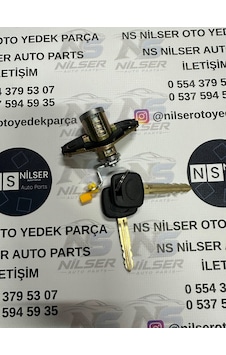 Toyota Corolla Bagaj Kilit Üst Anahtar 2002-2005 69055-02100 Toyota Corolla Bagaj Kilit Üst Anahtar 2002-2005 69055-02100