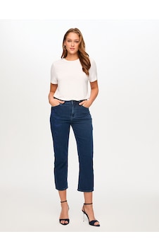 Faik Sönmez Yanı Nakış Detaylı Slım Fıt Jean Capri S26jcp005 Us26jcp00527 İndigo Faik Sönmez Yanı Nakış Detaylı Slım Fıt Jean Capri S26jcp005 Us26jcp00527 İndigo