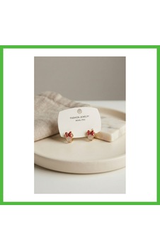 Vaveni Pirinç Gold Renk Fiyonklu Model Çocuk Küpe Arz Vaveni Pirinç Gold Renk Fiyonklu Model Çocuk Küpe Arz