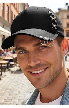 Tezzgelsin Erkek Piercing Halkalı Çapraz Metal Detaylı Özel Tasarım Baseball Cap Streetwear Şapka Siyah Tezzgelsin Erkek Piercing Halkalı Çapraz Metal Detaylı Özel Tasarım Baseball Cap Streetwear Şapka Siyah