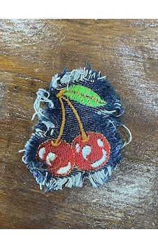7x5 Cm Kot Kiraz Aplike Arma Yama Dikiş Ve Hobi Aksesuarı 7x5 Cm Kot Kiraz Aplike Arma Yama Dikiş Ve Hobi Aksesuarı