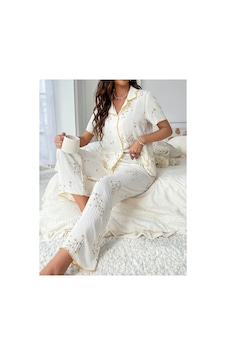 Bella Notte Çiçek Baskılı Cep Detaylı Düğmeli Günlük Pijama Takımı Beyaz Bella Notte Çiçek Baskılı Cep Detaylı Düğmeli Günlük Pijama Takımı Beyaz