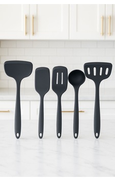 5 Parça Silikon Isıya Dayanıklı Pişirme Seti Bambu Saplı Çeyiz Mutfak Seti Siyah 5 Parça Silikon Isıya Dayanıklı Pişirme Seti Bambu Saplı Çeyiz Mutfak Seti Siyah