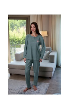 Estiva Kadın Nakış İşlemeli Patlı İnterlok Şardonlu Pijama Takımı Yeşil Estiva Kadın Nakış İşlemeli Patlı İnterlok Şardonlu Pijama Takımı Yeşil