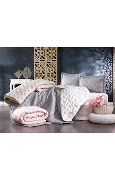 Zen Comfort Dolgulu Çift Yönlü Çift Kişilik Yatak Örtüsü Pudra V1 Pudra Pembe Zen Comfort Dolgulu Çift Yönlü Çift Kişilik Yatak Örtüsü Pudra V1 Pudra Pembe
