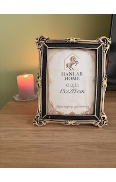 Klasik Barok Dikdörtgen Fotoğraf Çerçevesi Siyah & Eskitme Altın 15x20 Cm Klasik Barok Dikdörtgen Fotoğraf Çerçevesi Siyah & Eskitme Altın 15x20 Cm