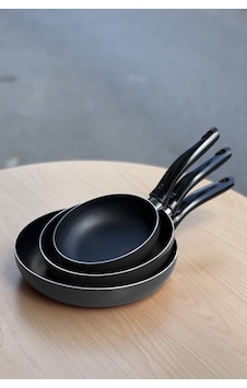 3'lü Teflon Tava Seti 16-20-24 Cm Siyah Teflon 3'lü Teflon Tava Seti 16-20-24 Cm Siyah Teflon