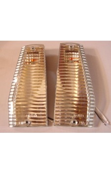 Jeep Cherokee- Grand- 96/98 Çamurluk Sinyali Sağ/sol Set 2 Parça Beyaz Tyc Jeep Cherokee- Grand- 96/98 Çamurluk Sinyali Sağ/sol Set 2 Parça Beyaz Tyc