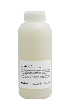 Davines Essential Haircare Love Curl Dalgalı Saç Şampuanı 1 L Davines Essential Haircare Love Curl Dalgalı Saç Şampuanı 1 L