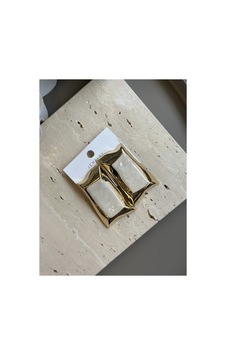 Herşeytrend Mineli Kıvrımlı Küpe - Krem Krem Herşeytrend Mineli Kıvrımlı Küpe - Krem Krem