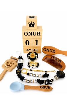 Kişiye Özel İsimli-emzik 0-6 Aylık-emzik Askısı-anahtarlık-künye Bileklik Metal-yaka İğnesi Boncuklu Metal-mama Kaşığı-çıngırak Ahşap-tarak Ahşap-fırça Keçi Kılı-anı Küpü Ahşap-anne Bebek-hediyelik- Siyah Kişiye Özel İsimli-emzik 0-6 Aylık-emzik Askısı-anahtarlık-künye Bileklik Metal-yaka İğnesi Boncuklu Metal-mama Kaşığı-çıngırak Ahşap-tarak Ahşap-fırça Keçi Kılı-anı Küpü Ahşap-anne Bebek-hediyelik- Siyah