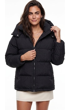 Onloox Kadın Siyah Siyah Krinkıl Dokulu Kapüşonlu Oversize Astarlı Cep Detaylı Polyester Şişme Mont Onloox Kadın Siyah Siyah Krinkıl Dokulu Kapüşonlu Oversize Astarlı Cep Detaylı Polyester Şişme Mont