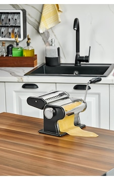 3 Fonksiyonlu Hamur Erişte Makarna Kesme Makinesi Siyah Ckr3845
