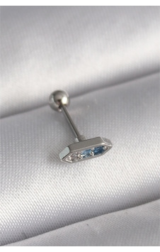 316l Çelik Gümüş Renk Mavi Zirkon Taşlı Tragus Piercing 316l Çelik Gümüş Renk Mavi Zirkon Taşlı Tragus Piercing