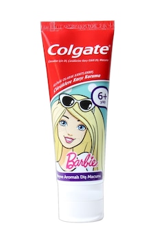 Colgate Barbie 6+ Yaş Çocuk Diş Macunu 75 ML Kırmızı Kutu Colgate Barbie 6+ Yaş Çocuk Diş Macunu 75 ML Kırmızı Kutu