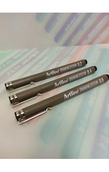 Artline Drawing System Teknik Çizim Kalemi 0.2 0.4 0.6 Üçlü Set Artline Drawing System Teknik Çizim Kalemi 0.2 0.4 0.6 Üçlü Set