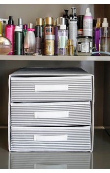 Üç Bölmeli Çekmeceli Organizer & Çok Amaçlı Çekmece-çorap & İç Çamaşır, Bebek Eşyaları Vb. Organizeri 32x32x32 Gri - 930610101 Gri Üç Bölmeli Çekmeceli Organizer & Çok Amaçlı Çekmece-çorap & İç Çamaşır, Bebek Eşyaları Vb. Organizeri 32x32x32 Gri - 930610101 Gri