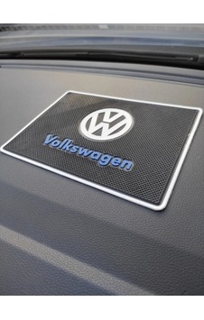 Volkswagen Logolu Kaymaz Torpido Üstü Ped Volkswagen Logolu Kaymaz Torpido Üstü Ped