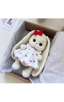 Amigurumi Kalpli Elbiseli Tavşan Amigurumi Kalpli Elbiseli Tavşan