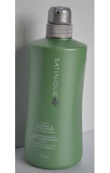 Amway Satinique 2'si 1 Arada Şampuan ve Saç Kremi 750 ML Amway Satinique 2'si 1 Arada Şampuan ve Saç Kremi 750 ML