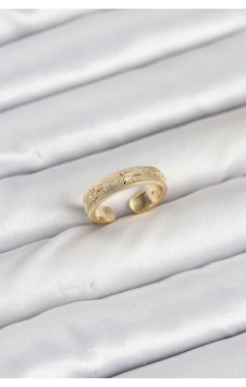 Pirinç Gold Renk Zirkon Taşlı Kutup Yıldızı Model Kadın Yüzük Çok Renkli Pirinç Gold Renk Zirkon Taşlı Kutup Yıldızı Model Kadın Yüzük Çok Renkli