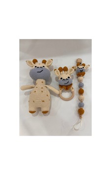 El Örgüsü Zürafa Set Amigurumi + Çıngıraklı Diş Kaşıyıcı + Emzik Zinciri Mavi El Örgüsü Zürafa Set Amigurumi + Çıngıraklı Diş Kaşıyıcı + Emzik Zinciri Mavi