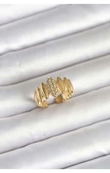 Gürbelle Altın Kaplama 316l Çelik Gold Renk Zirkon Taşlı Vintage Model Kadın Yüzük Kombinler Gürbelle Altın Kaplama 316l Çelik Gold Renk Zirkon Taşlı Vintage Model Kadın Yüzük Kombinler