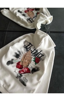 Mythrıva Üç İplik Penye Uzun Kol Kapşonlu Baskılı Sweatshirt - Beyaz Mythrıva Üç İplik Penye Uzun Kol Kapşonlu Baskılı Sweatshirt - Beyaz