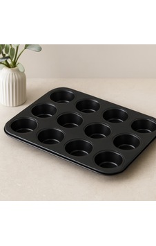 12 Gözlü Metal Muffin Kek Kalıbı - Siyah Düz Çr 12 Gözlü Metal Muffin Kek Kalıbı - Siyah Düz Çr