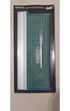 Bianyo Kesim Matı 30X10 Cm+Cetvel+Kretuar+Yedeği 3Lü Set Bianyo Kesim Matı 30X10 Cm+Cetvel+Kretuar+Yedeği 3Lü Set