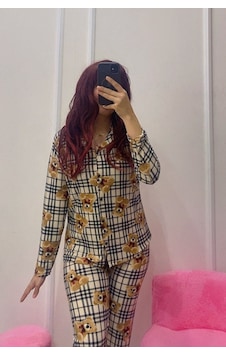 Rukod Ekoseli Ayıcıklı Gömlek Yaka Kadın Pijama Takımı Nefes Alan Süet Kumaş, Ev Giyim Konforu Kahverengi Rukod Ekoseli Ayıcıklı Gömlek Yaka Kadın Pijama Takımı Nefes Alan Süet Kumaş, Ev Giyim Konforu Kahverengi