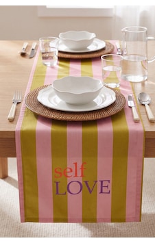 Self Love Baskılı Runner 40x140 Cm Çok Renkli