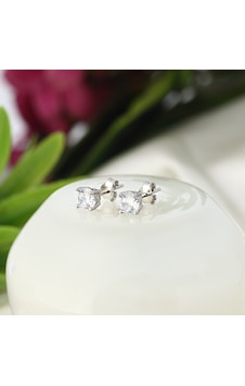 925 ayar Gümüş Pırlanta Montürlü Tektaş Küpe-4mm 925 ayar Gümüş Pırlanta Montürlü Tektaş Küpe-4mm