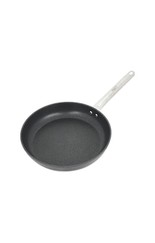 Lexroo Master Titanium 28cm Tava, Çelik Sap Siyah Lexroo Master Titanium 28cm Tava, Çelik Sap Siyah