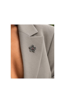 Essentials Collection Odette Siyah Taşlı Kırmızı Detaylı Silver Çiçek Figürlü Kadın Broş Gümüş Gümüş