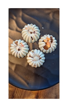 Morpho Effect Group Çiçek Spesiyal Çilek Çikolata Hediyelik Çikolata 500 G Morpho Effect Group Çiçek Spesiyal Çilek Çikolata Hediyelik Çikolata 500 G