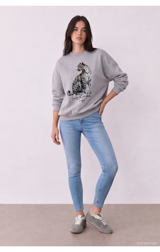 Quzu Baskı Nakış Detaylı Sweatshirt Gri Melanj Quzu Baskı Nakış Detaylı Sweatshirt Gri Melanj