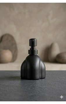 Modern Kabartmalı Cam Sıvı Sabunluk, Mat Minimal Dekoratif Tasarım, 250 Ml, 14 X 9 X 5,5 Cm Siyah Modern Kabartmalı Cam Sıvı Sabunluk, Mat Minimal Dekoratif Tasarım, 250 Ml, 14 X 9 X 5,5 Cm Siyah