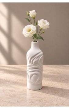 Beyaz Seramik Vazo 24 Cm Kabartma Desenli El Yapımı Dekoratif Masaüstü Ve Konsol Vazosu Beyaz Seramik Vazo 24 Cm Kabartma Desenli El Yapımı Dekoratif Masaüstü Ve Konsol Vazosu