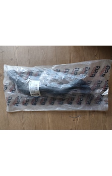Mercedes W210 611 Radyatör Hortumu Bsg 60-720-317 A2105013482 Mercedes W210 611 Radyatör Hortumu Bsg 60-720-317 A2105013482