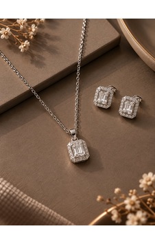 316l Çelik Zincir Gümüş Renk Zirkon Taşlı Kare Baget Model Kadın Kolye Küpe Seti Çok renkli 316l Çelik Zincir Gümüş Renk Zirkon Taşlı Kare Baget Model Kadın Kolye Küpe Seti Çok renkli