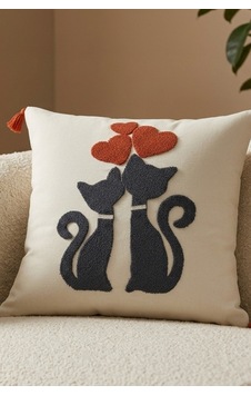 İki Kedi Ve Kalp Motifli Kabartmalı Punch Nakışlı Püsküllü Dekoratif Kırlent Kılıfı 42x42 Cm Pamuk Bej İki Kedi Ve Kalp Motifli Kabartmalı Punch Nakışlı Püsküllü Dekoratif Kırlent Kılıfı 42x42 Cm Pamuk Bej