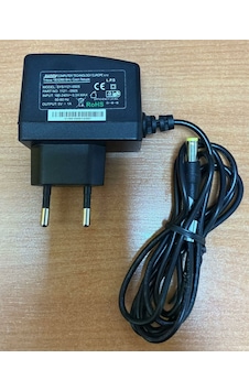 Sunny 5 Volt 1 Amper Plastik Kasa Adaptör 5.5x1,7 Mm Yaylı Uç