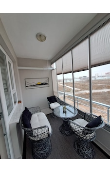 Bahçe Balkon Takımı, Bahçe Sandalyesi, Bahçe Masası Beyaz - Siyah