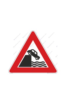 Deniz yada Nehir Kıyısında Biten Yol Deniz yada Nehir Kıyısında Biten Yol