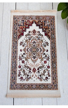 Halı Seccade Desenli Krem Seccade Klasik Motifli Kaymaz Tabanlı Namazlık