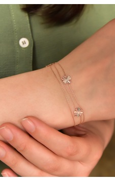 Papatya Silver 925 Ayar Gümüş Rose Kaplama Üç Yonca Kristal Kesim Üç Zincir Bileklik Papatya Silver 925 Ayar Gümüş Rose Kaplama Üç Yonca Kristal Kesim Üç Zincir Bileklik