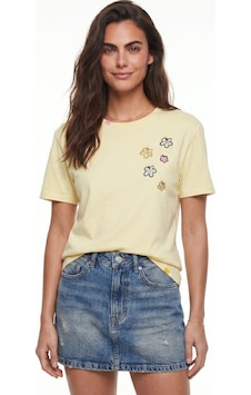 Onloox Kadın Tereyağ Tereyağ Pamuklu Bisiklet Yaka Kısa Kollu Minimal Çiçek Nakış Detaylı Premium Tasarım T-shirt Onloox Kadın Tereyağ Tereyağ Pamuklu Bisiklet Yaka Kısa Kollu Minimal Çiçek Nakış Detaylı Premium Tasarım T-shirt