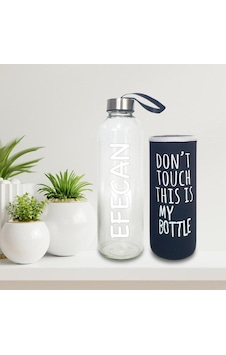 Kişiye Özel Isimli Renkli Kılıflı Cam Su Şişesi 750 Ml Kişiye Özel Isimli Renkli Kılıflı Cam Su Şişesi 750 Ml
