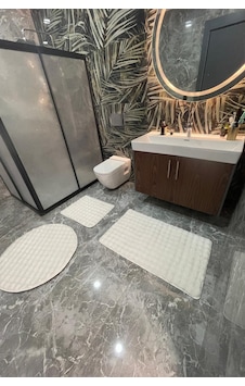 3'lü Kaymaz Taban Peluş Banyo Klozet Takımı 60x100 + 50x60 + 80x80 Yuvarlak Krem 3'lü Kaymaz Taban Peluş Banyo Klozet Takımı 60x100 + 50x60 + 80x80 Yuvarlak Krem